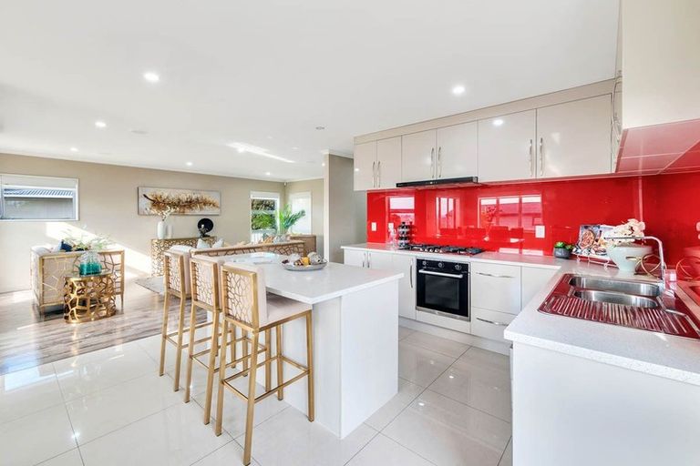 Photo of property in 285 Don Buck Road, Massey, Auckland, 0614