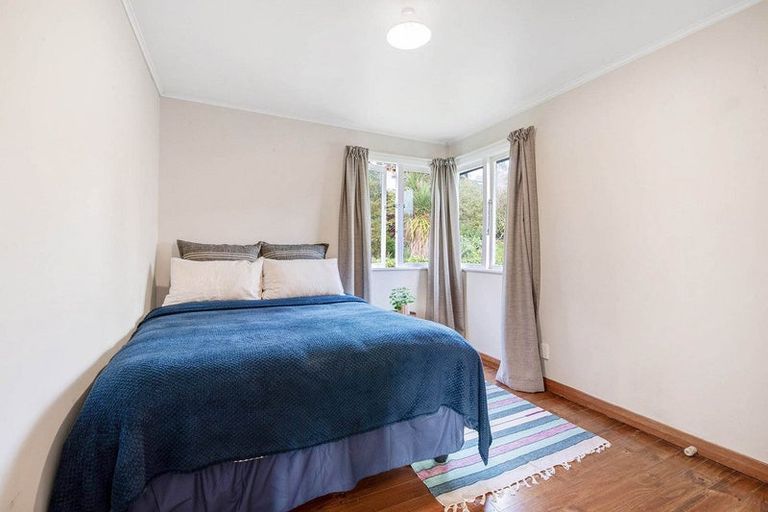 Photo of property in 14a Ocean View Road, Hatfields Beach, Orewa, 0931
