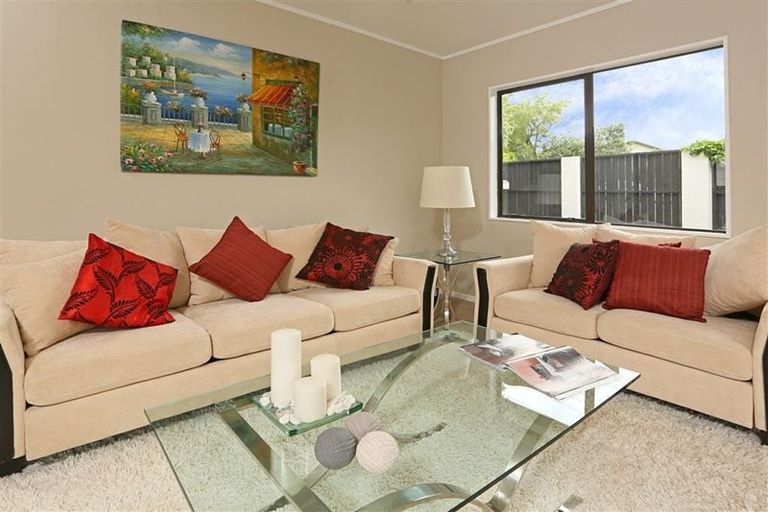 Photo of property in 122a Colwill Road, Massey, Auckland, 0614