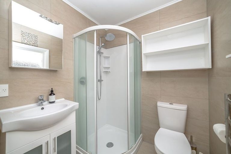 Photo of property in 32 Esther Street, Martinborough, 5711