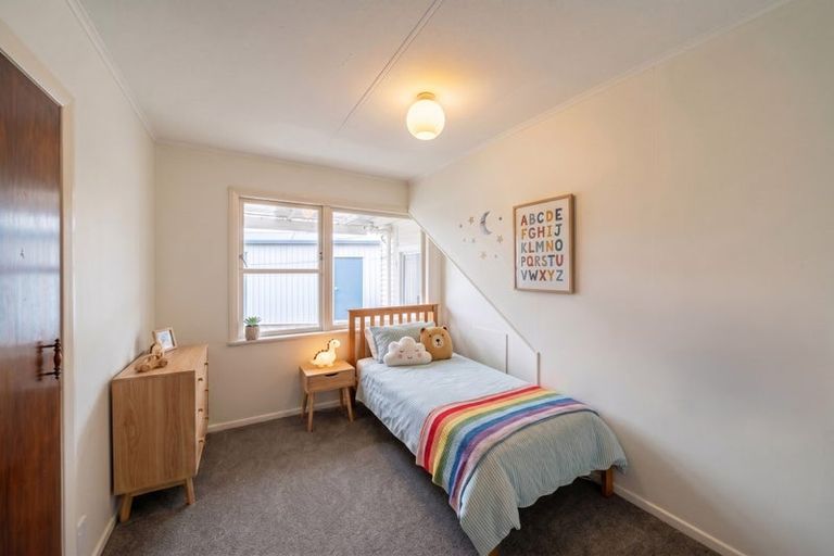 Photo of property in 7 Abraham Crescent, Milson, Palmerston North, 4414