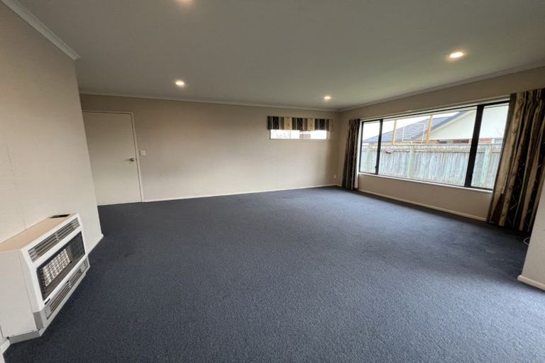 Photo of property in 38 Parnell Heights Drive, Kelvin Grove, Palmerston North, 4414