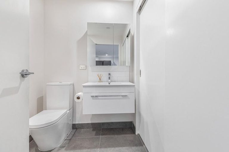 Photo of property in 4/2g Onekiritea Road, Hobsonville, Auckland, 0616