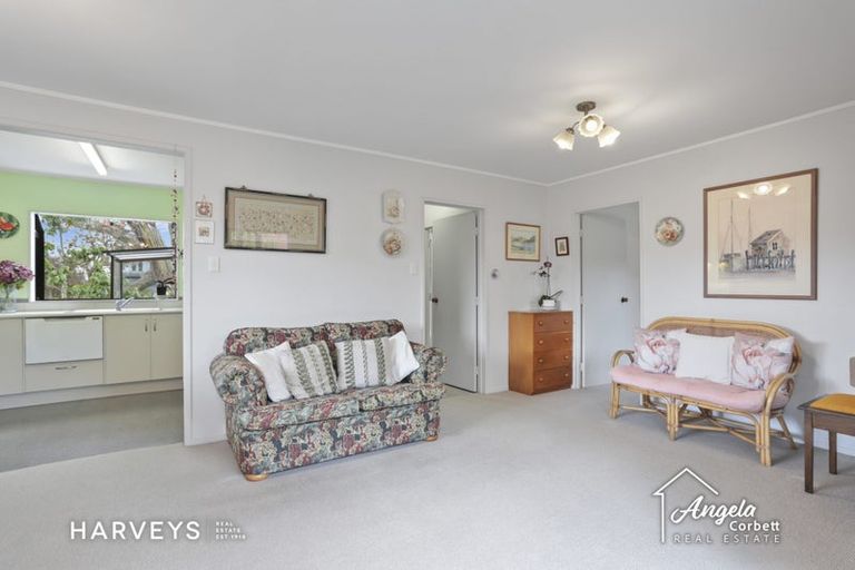 Photo of property in 29a Rua Road, Glen Eden, Auckland, 0602
