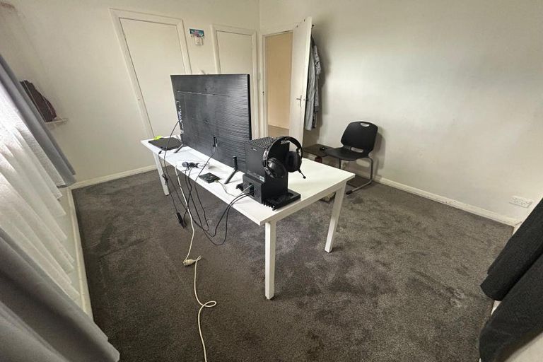 Photo of property in 118 View Road, Sunnyvale, Auckland, 0612