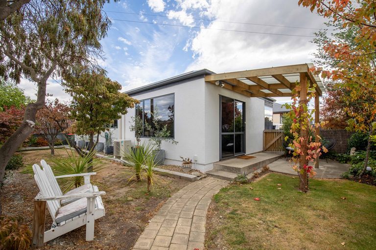 Photo of property in 22 Clutha Street, Alexandra, 9320