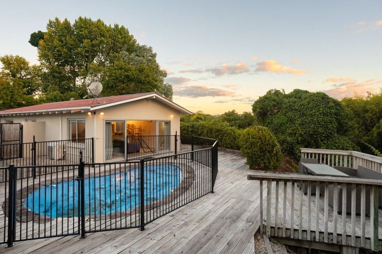 Photo of property in 2b Roach Street, Maeroa, Hamilton, 3200