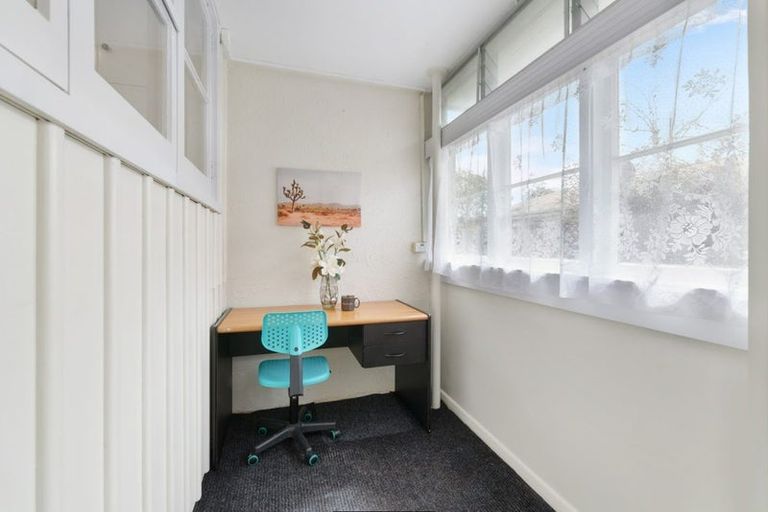 Photo of property in 119-121 Kings Crescent, Hutt Central, Lower Hutt, 5010