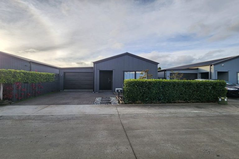 Photo of property in 6 Paddock Lane, Pukekohe, 2120
