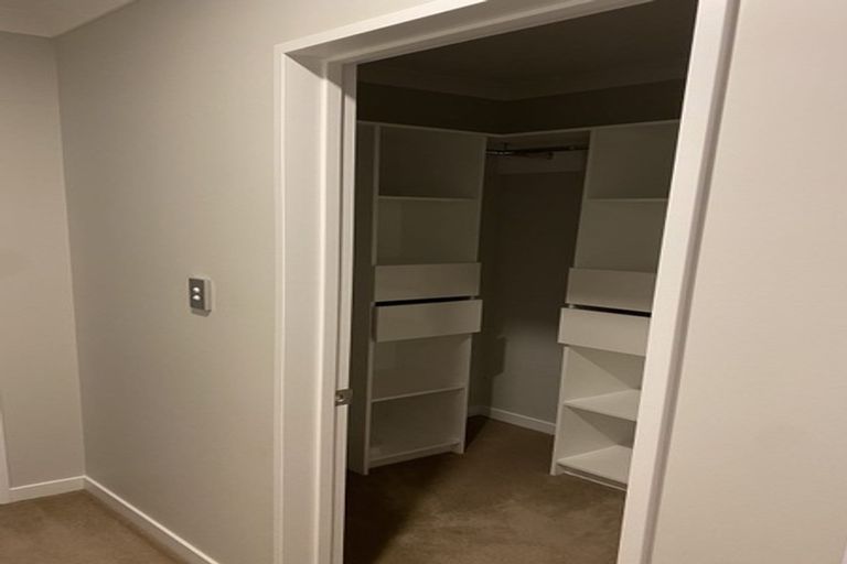 Photo of property in 2 Creggan Crescent, Flat Bush, Auckland, 2019