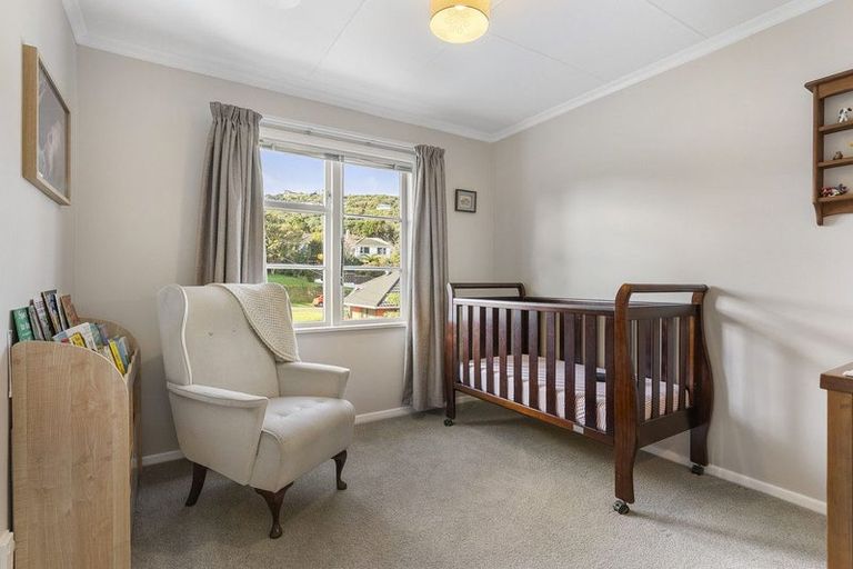 Photo of property in 21 Cecil Road, Tawa, Wellington, 5028