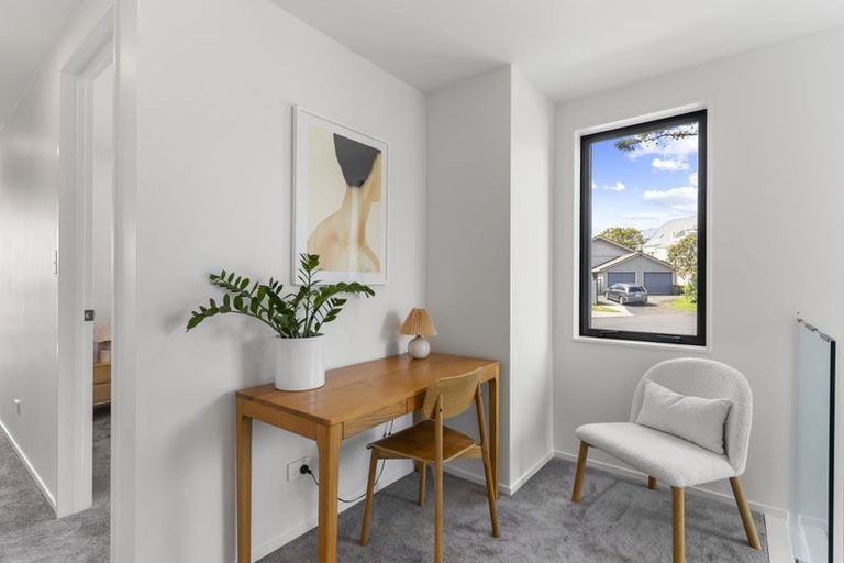 Photo of property in 14 Altair Place, Windsor Park, Auckland, 0632
