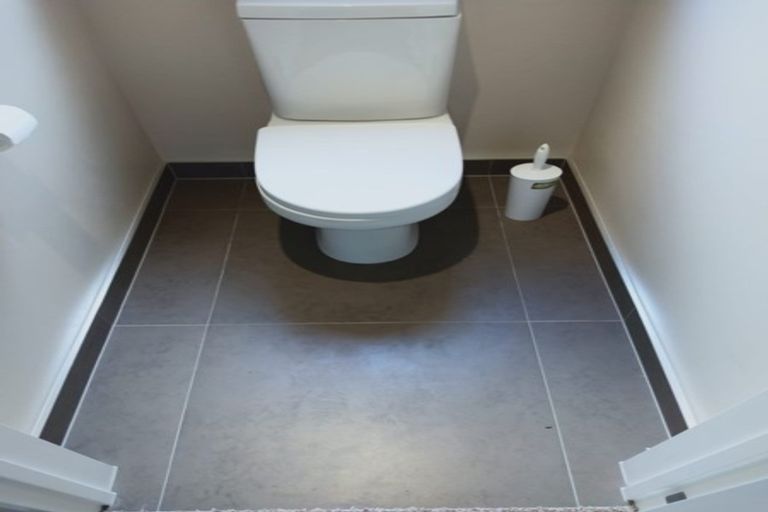 Photo of property in 5 Waldorf Crescent, Orewa, 0931