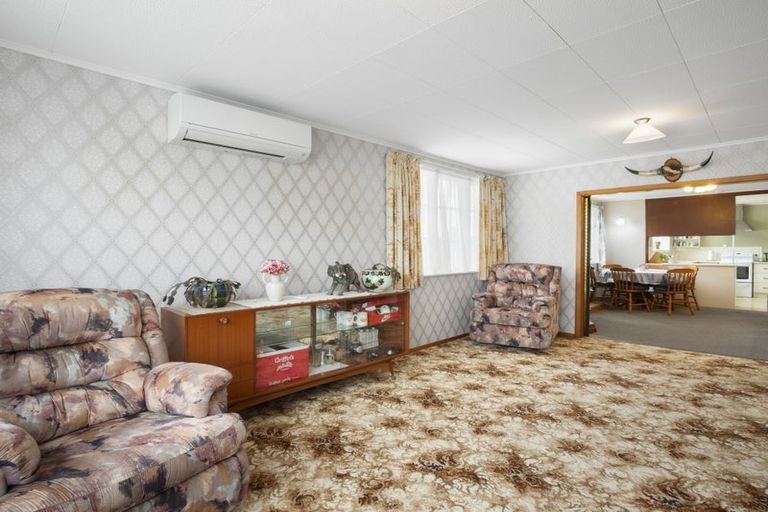 Photo of property in 73 Hampshire Street, Cannons Creek, Porirua, 5024