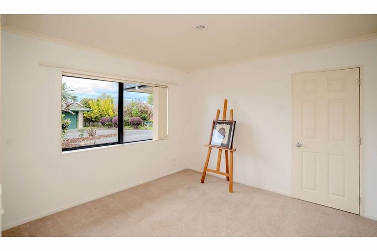 Photo of property in 11 Oakridge Drive, Kerikeri, 0230