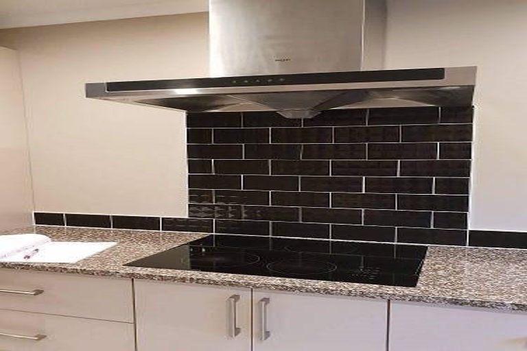 Photo of property in 20a Malmo Place, Massey, Auckland, 0614