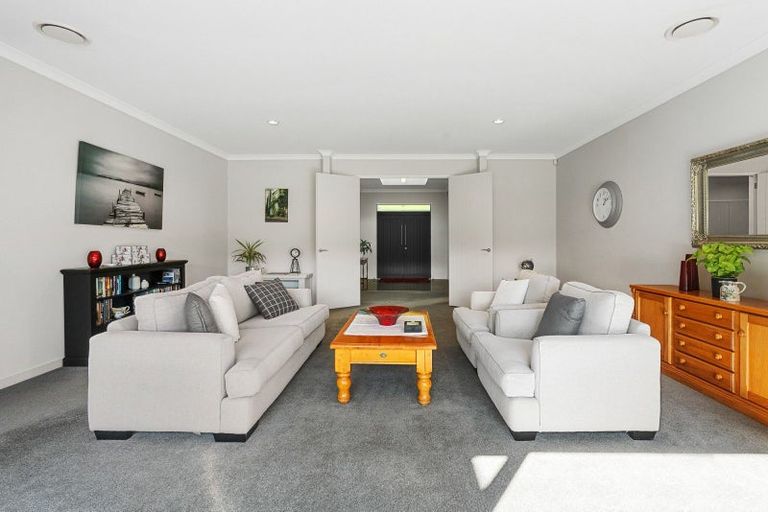 Photo of property in 9 Rexwood Estate, Carterton, 5713