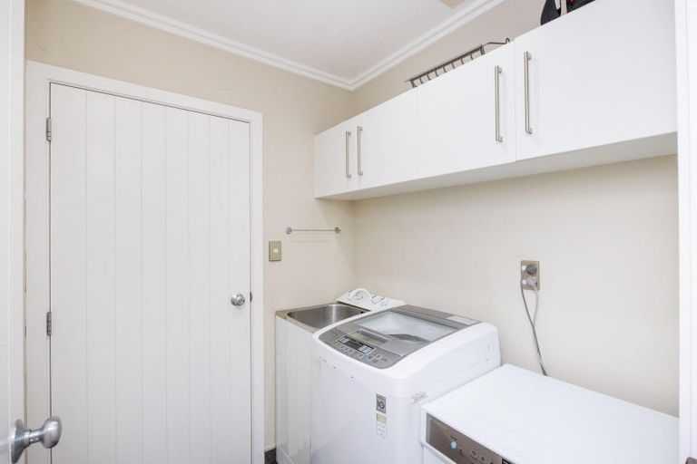 Photo of property in 65a Rosalie Terrace, Kelvin Grove, Palmerston North, 4414