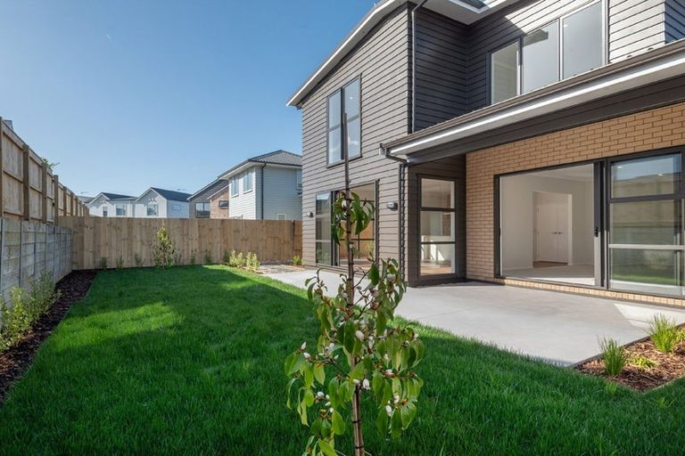 Photo of property in 56 Owen Chapman Drive, Red Beach, 0932