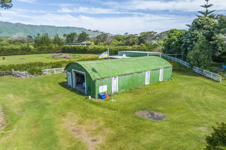 Photo of property in 49 Paetawa Road, Peka Peka, Waikanae, 5391