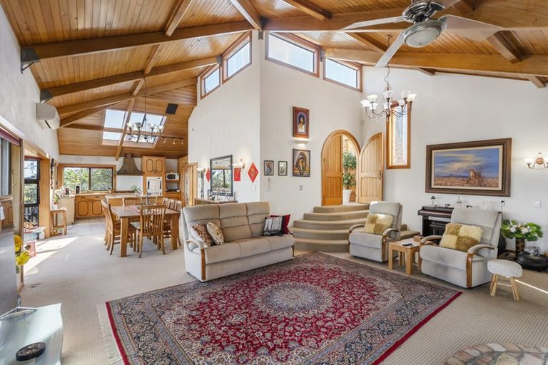 Photo of property in 16 Brigantine Drive, Beach Haven, Auckland, 0626