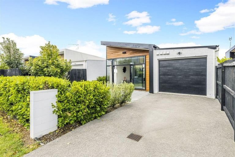 Photo of property in 20 Liberation Road, Papakura, 2110