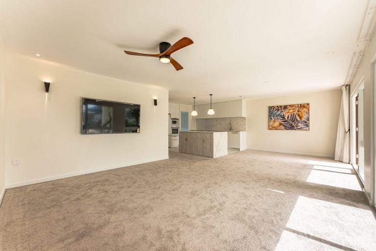 Photo of property in 27/34 Waiwera Place, Waiwera, Orewa, 0994
