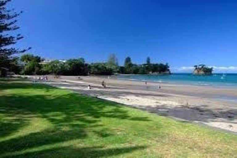 Photo of property in 2/58 Cliff Road, Torbay, Auckland, 0630