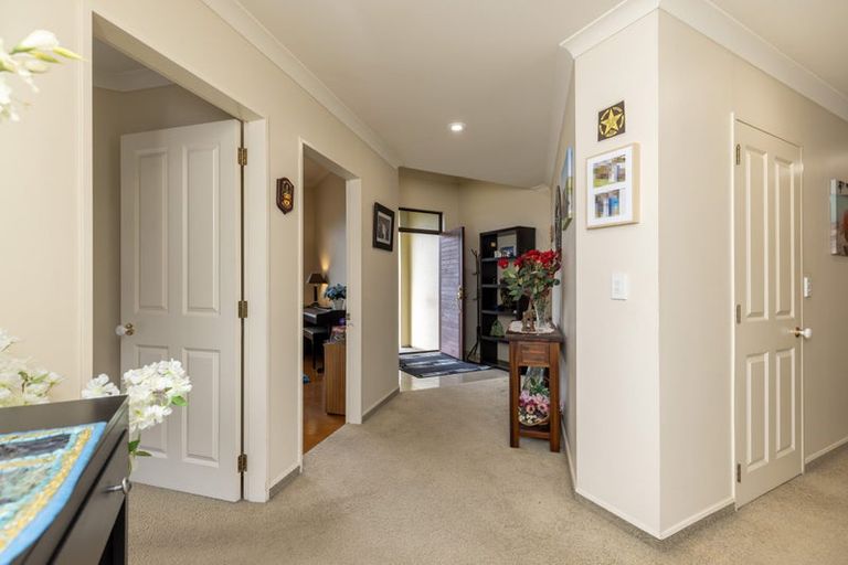 Photo of property in 196 Milne Drive, Paraparaumu, 5032