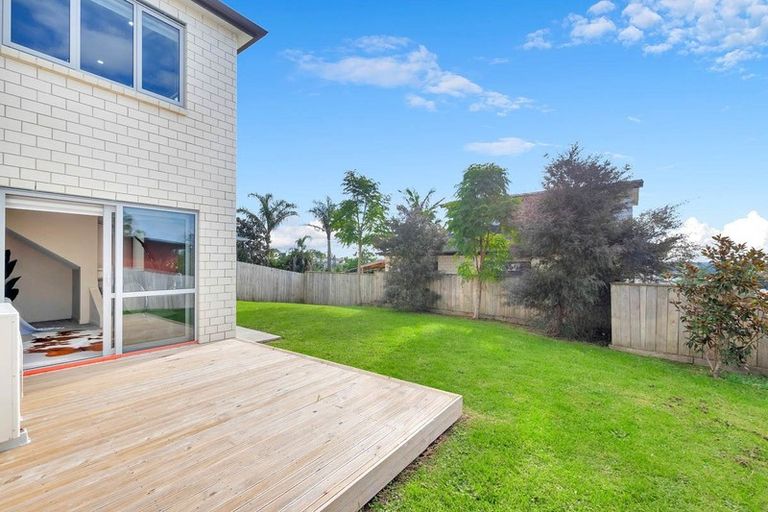Photo of property in 285 Don Buck Road, Massey, Auckland, 0614