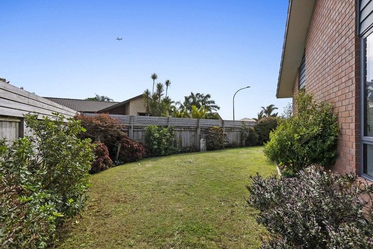 Photo of property in 9 Huetu Place, Bell Block, New Plymouth, 4312