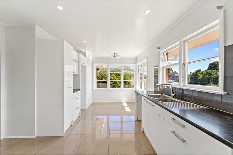 Photo of property in 80 Mcannalley Street, Manurewa East, Auckland, 2102