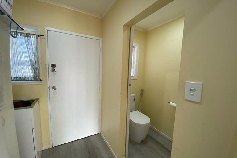 Photo of property in 214 East Tamaki Road, Otara, Auckland, 2023