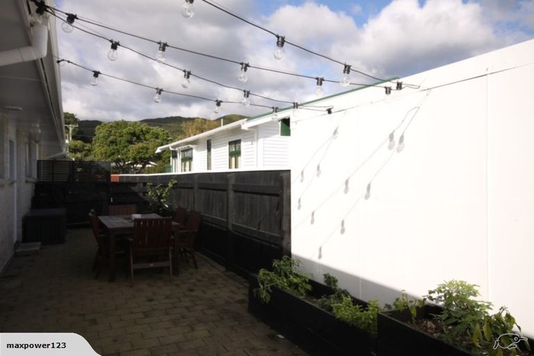 Photo of property in 92 Trafalgar Street, Waterloo, Lower Hutt, 5011