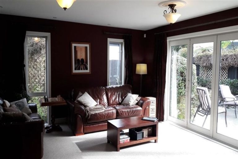 Photo of property in 123 Holly Road, St Albans, Christchurch, 8014