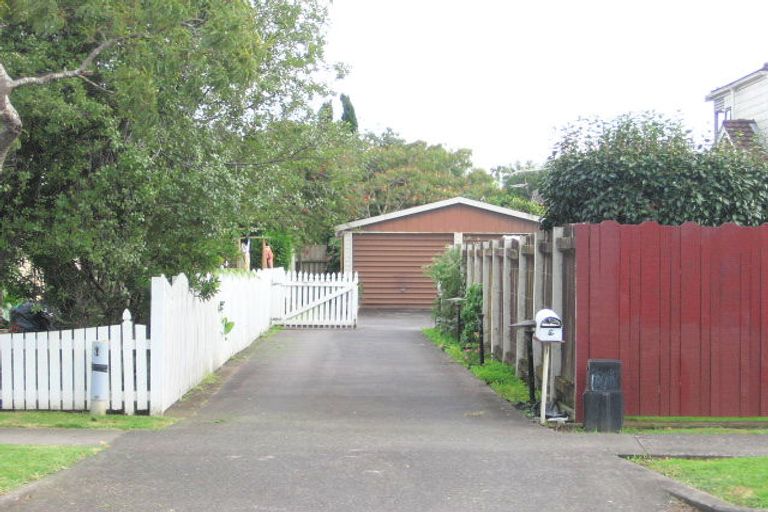 Photo of property in 4 Birdwood Avenue, Papatoetoe, Auckland, 2025