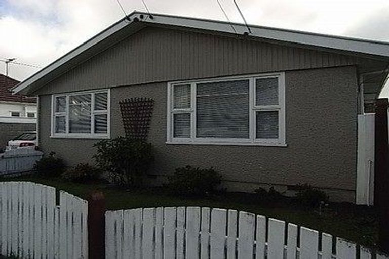 Photo of property in 90 Mountfort Street, Spreydon, Christchurch, 8024