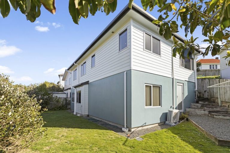 Photo of property in St Peters Apartments, 11/5a Stephen Street, Johnsonville, Wellington, 6037