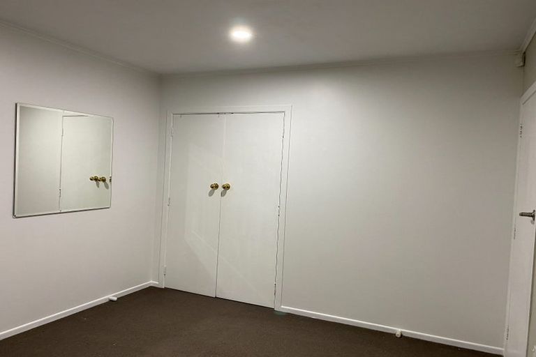 Photo of property in 15 Kiernan Place, Kelston, Auckland, 0602