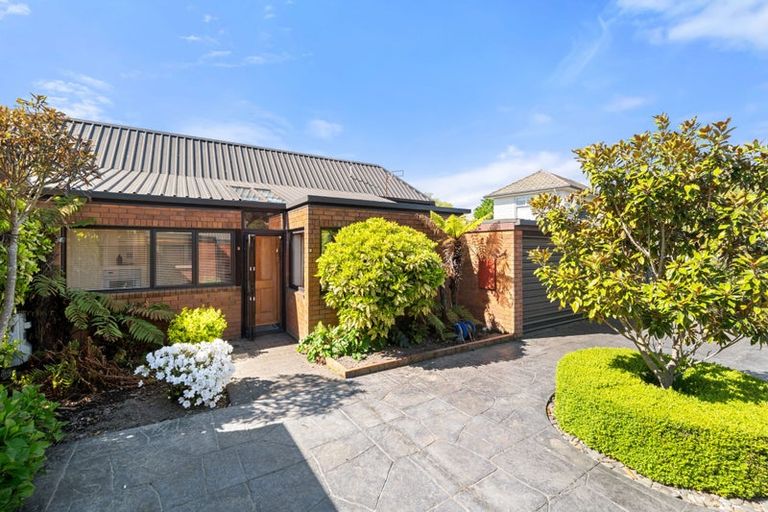 Photo of property in 3/261 Centaurus Road, Saint Martins, Christchurch, 8022