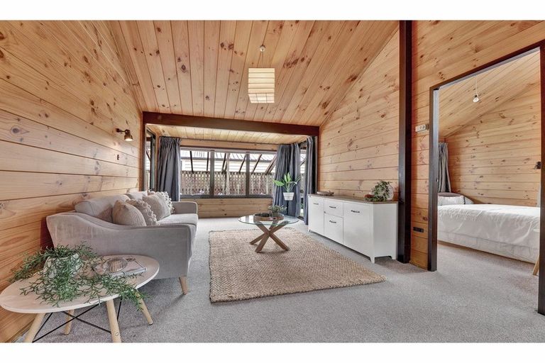 Photo of property in 238 Estuary Road, South New Brighton, Christchurch, 8062