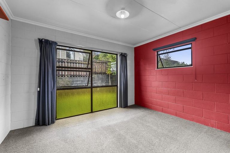 Photo of property in 39 Trelawney Crescent, Westown, New Plymouth, 4310