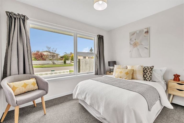 Photo of property in 84 Roberta Drive, Somerfield, Christchurch, 8024