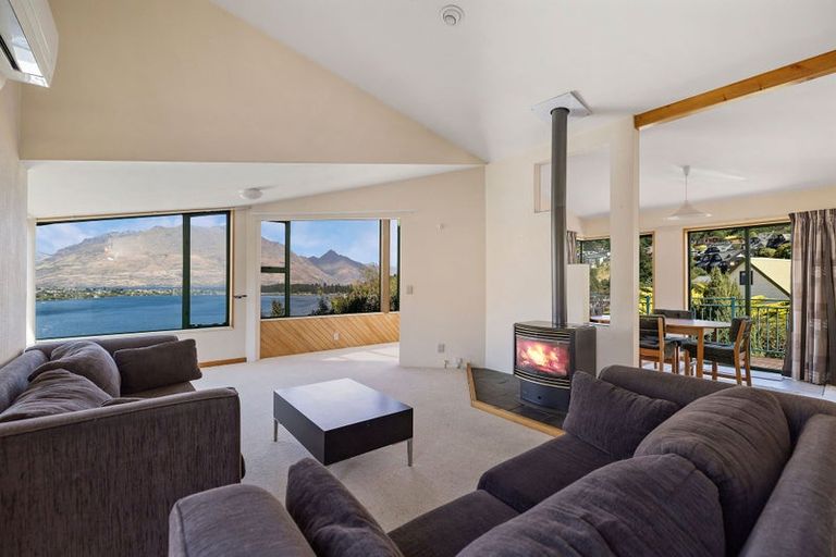 Photo of property in 23 Golden Terrace, Queenstown, 9300
