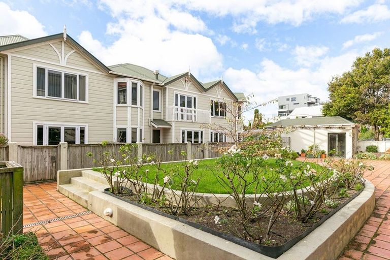 Photo of property in 14/28 Hobson Street, Thorndon, Wellington, 6011