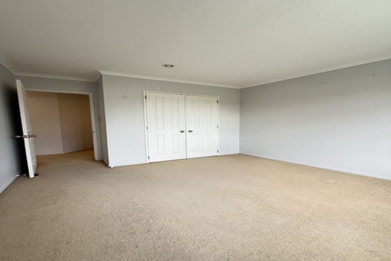 Photo of property in 38 Maypark Crescent, Flat Bush, Auckland, 2016