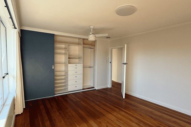 Photo of property in 61 Larnoch Road, Henderson, Auckland, 0610