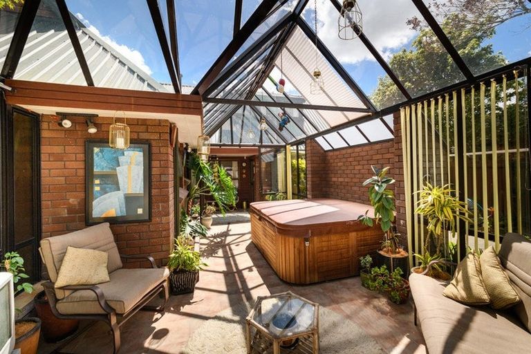 Photo of property in 91 Waterloo Crescent, Hokowhitu, Palmerston North, 4410