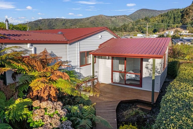 Photo of property in 2 Victoria Close, Picton, 7220