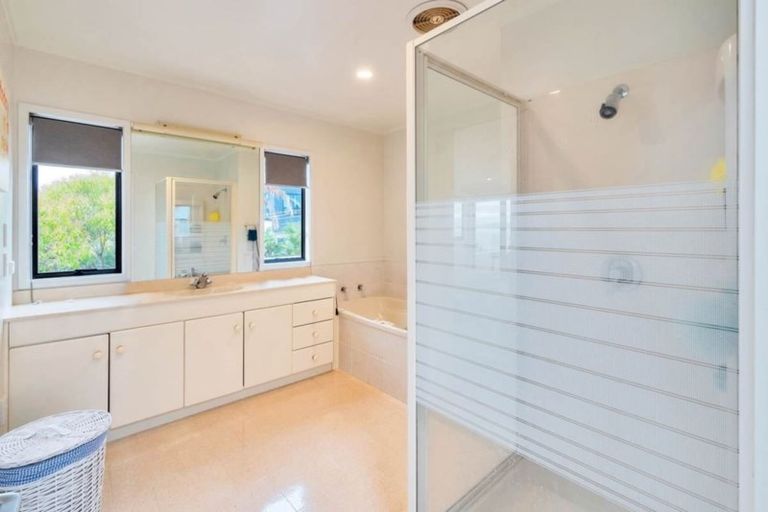 Photo of property in 34 Firth Road, Torbay, Auckland, 0630